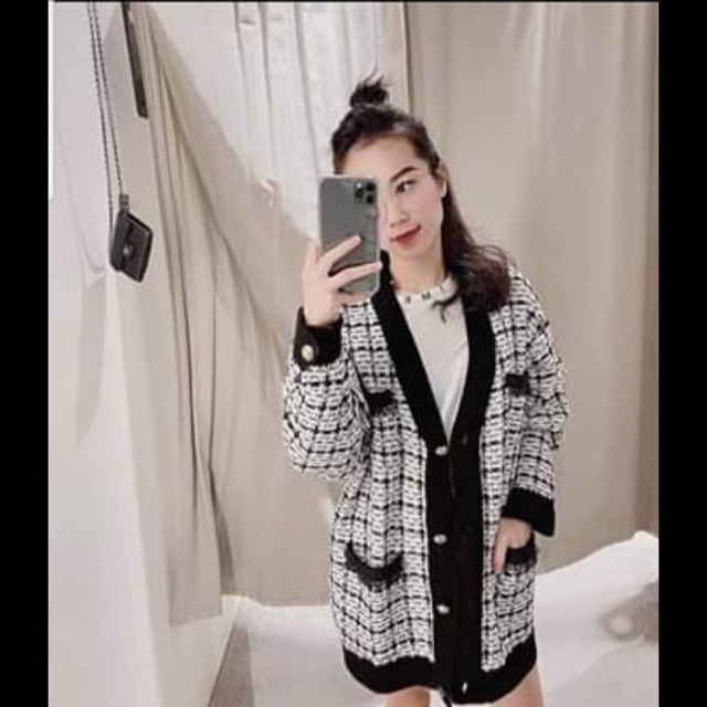 Khoác cardigan len kẻ đen trắng