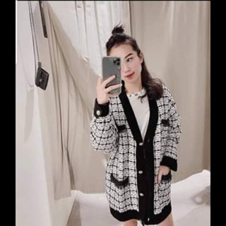 Khoác cardigan len kẻ đen trắng