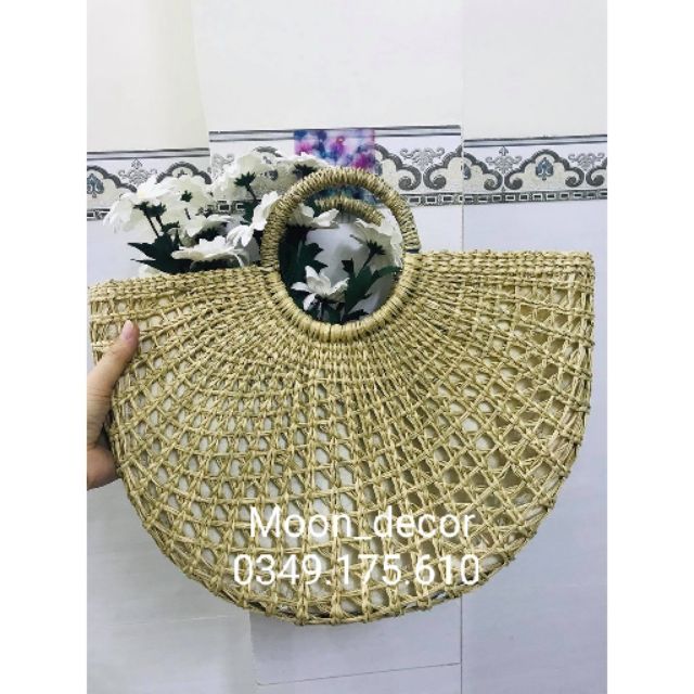 Túi cói hình bán nguyệt đan thủ công