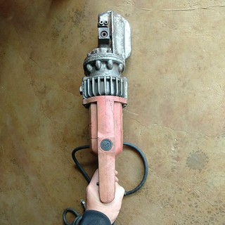 máy cắt thủy lực IKURATOOLS bãi nhật zin 100vol