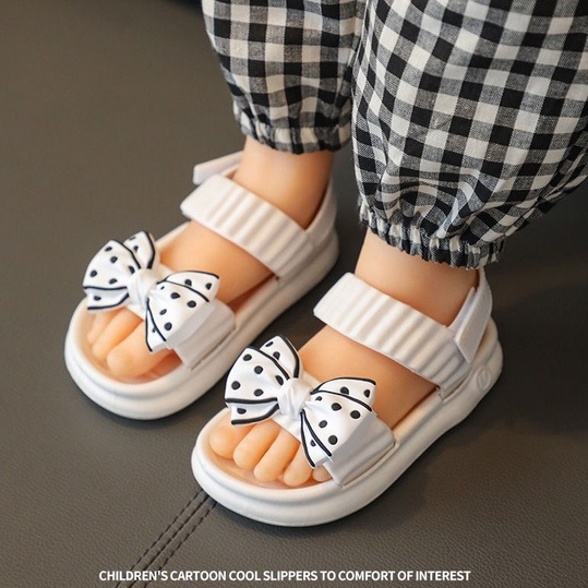 Giày Sandal Chống Trượt Đi Biển Đi Học Cho Bé Gái Siêu Nhẹ Nơ Chấm Bi Cực Xinh - SE001