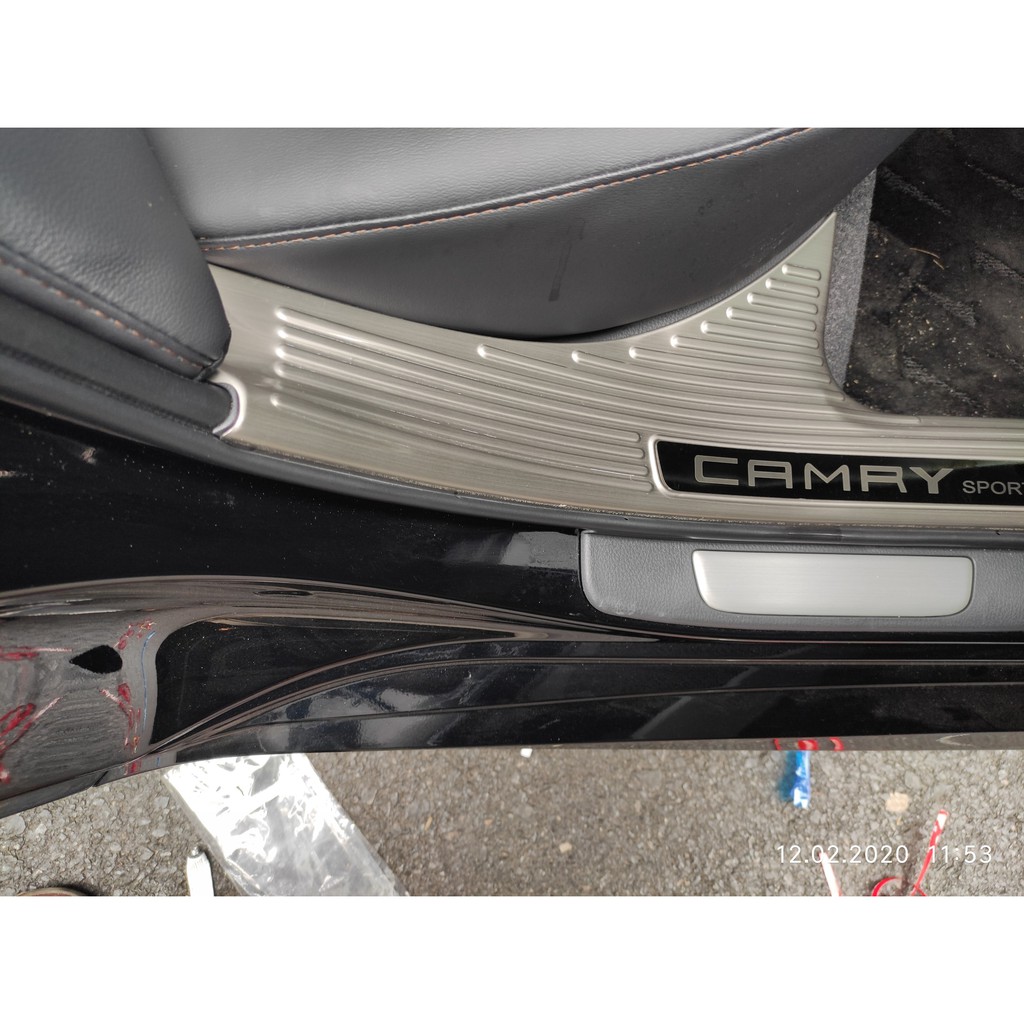 Camry 2020 Bộ ốp bậc cửa trong theo xe Camry 2019-2020-mẫu Inox .chữ đen