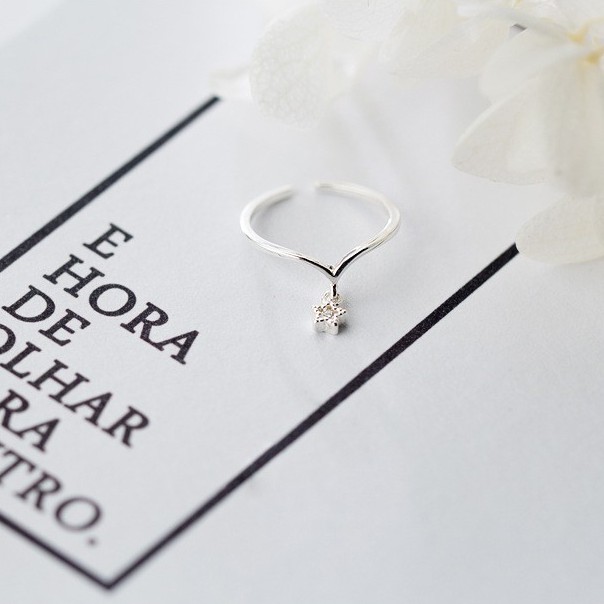 Nhẫn nữ nhẫn bạc s925 solitaire ngôi sao đính đá pha lê tua rua đeo ngón út Cá jewelry NB103