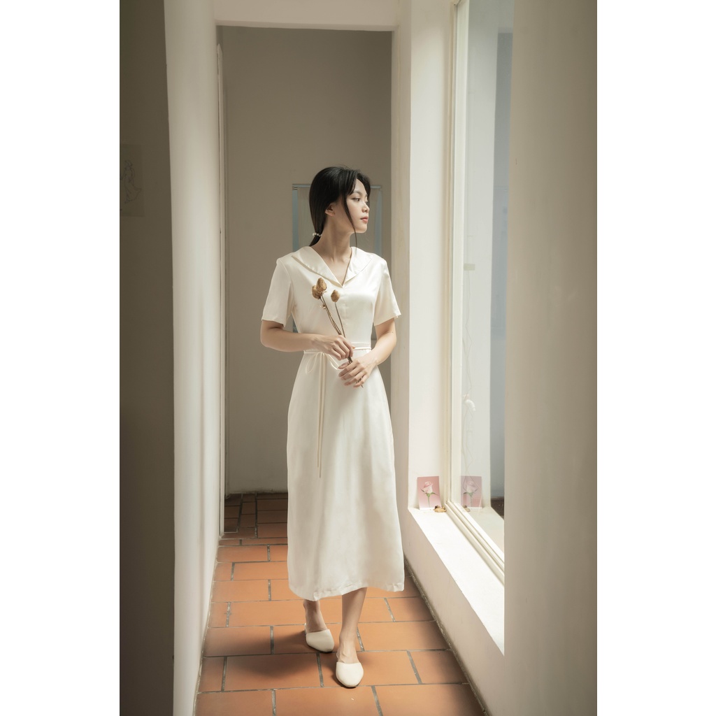 Till a moment - Váy lụa cổ chữ V (trắng)