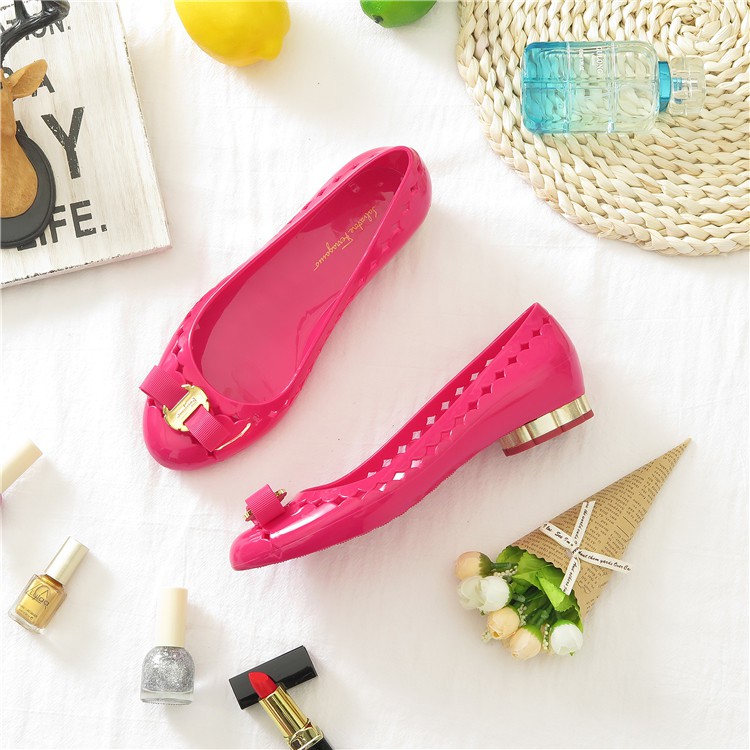 2Z01 Sục nhựa SVT cao cấp thời trang xịn xò chanh xả fullbox đầy đủ hộp cực đẹp | BigBuy360 - bigbuy360.vn