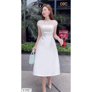 Váy trắng xòe vai đính ngọc