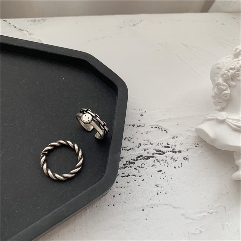 2-Piece Retro Dmiley Face Chain Twist Ring Couple Set