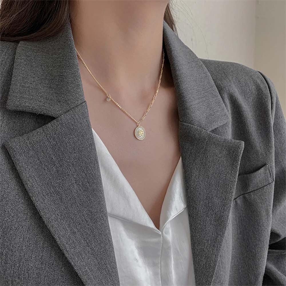 AROMA Khuyên Tai Hình Vỏ Sò Đính Hoa Trà Trắng Thanh Lịch Cho Nữ