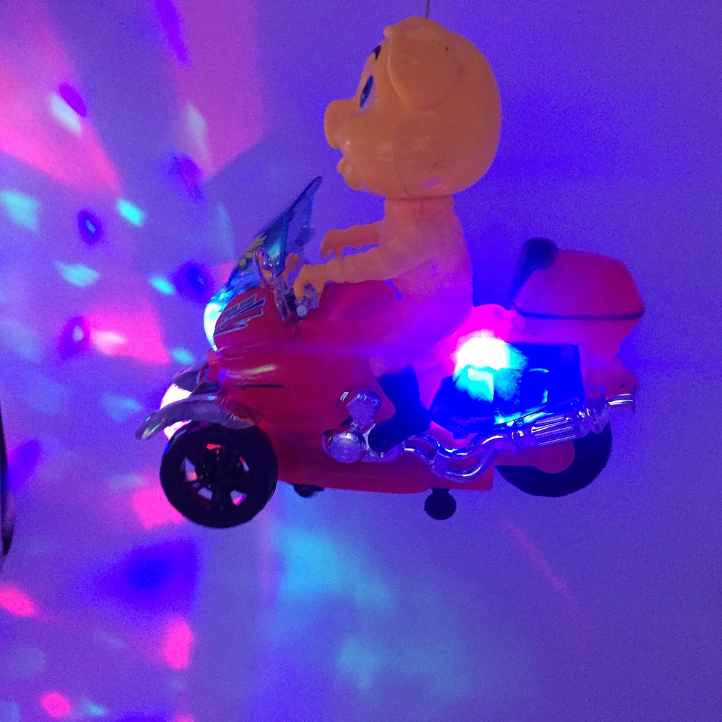 Lồng đèn heo lái moto