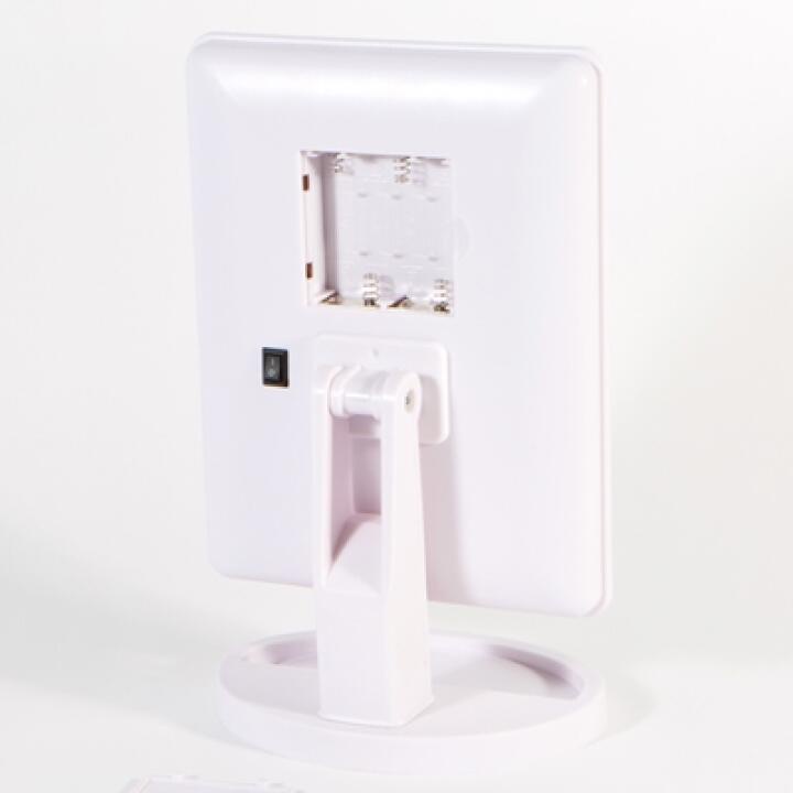 Gương Trang Điểm ARTBOX Hàn Quốc Màu Trắng Đèn LED Tiện Lợi