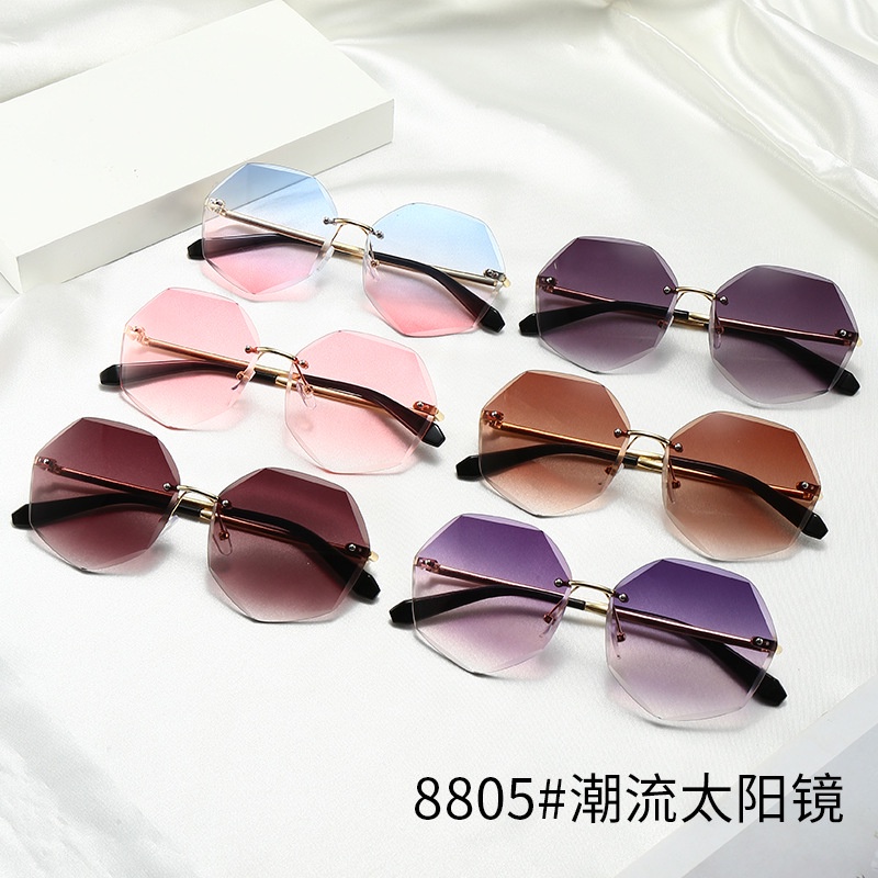 Mắt kính gọng lớn chống ánh sáng xanh thời trang