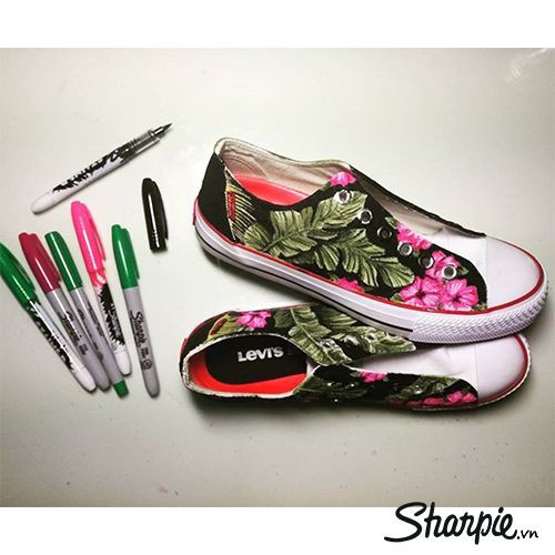 Bút vẽ lên vải không phai màu Sharpie Stained Green (Xanh lá)