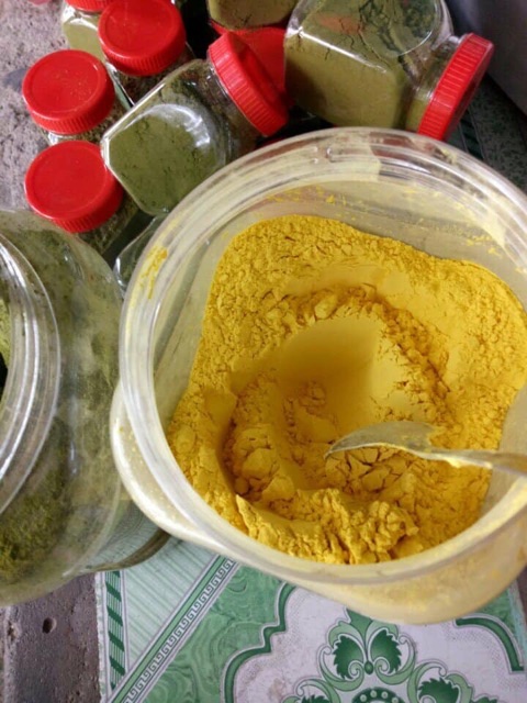 Tinh bột nghệ và bột trà xanh nguyên chất | BigBuy360 - bigbuy360.vn