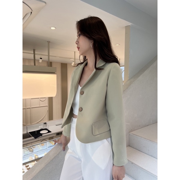 Áo blazer dáng lửng dài tay hàng thiết kế Huien Design màu xanh min sang xin mịn | BigBuy360 - bigbuy360.vn