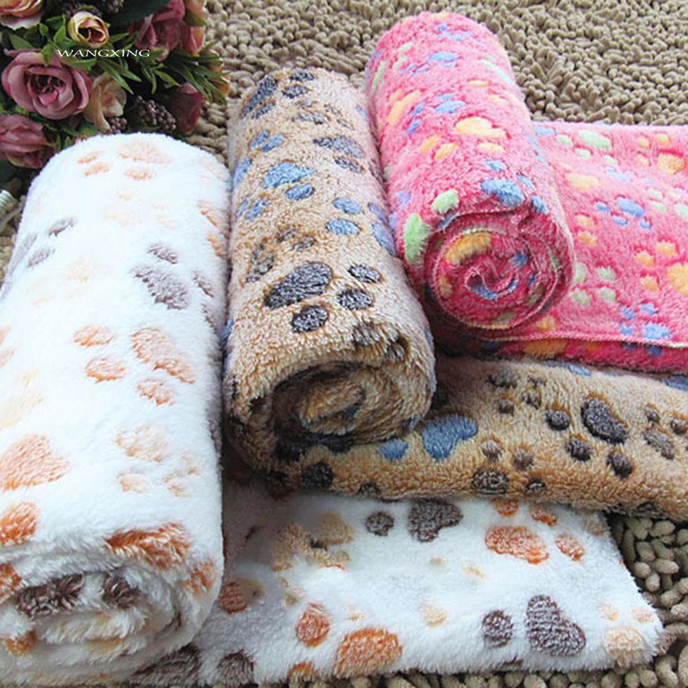 Thảm lông nhung họa tiết dấu chân chó giữ ấm cho thú cưng