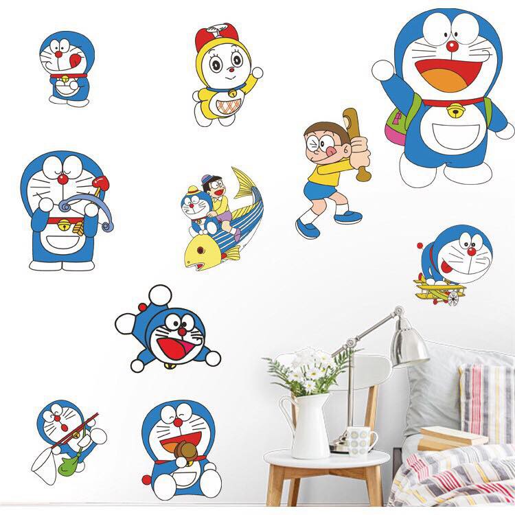 Decal trang trí Doremon và Nobita trên lưng Cá
