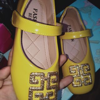 Conbo giày cho bé bao shop