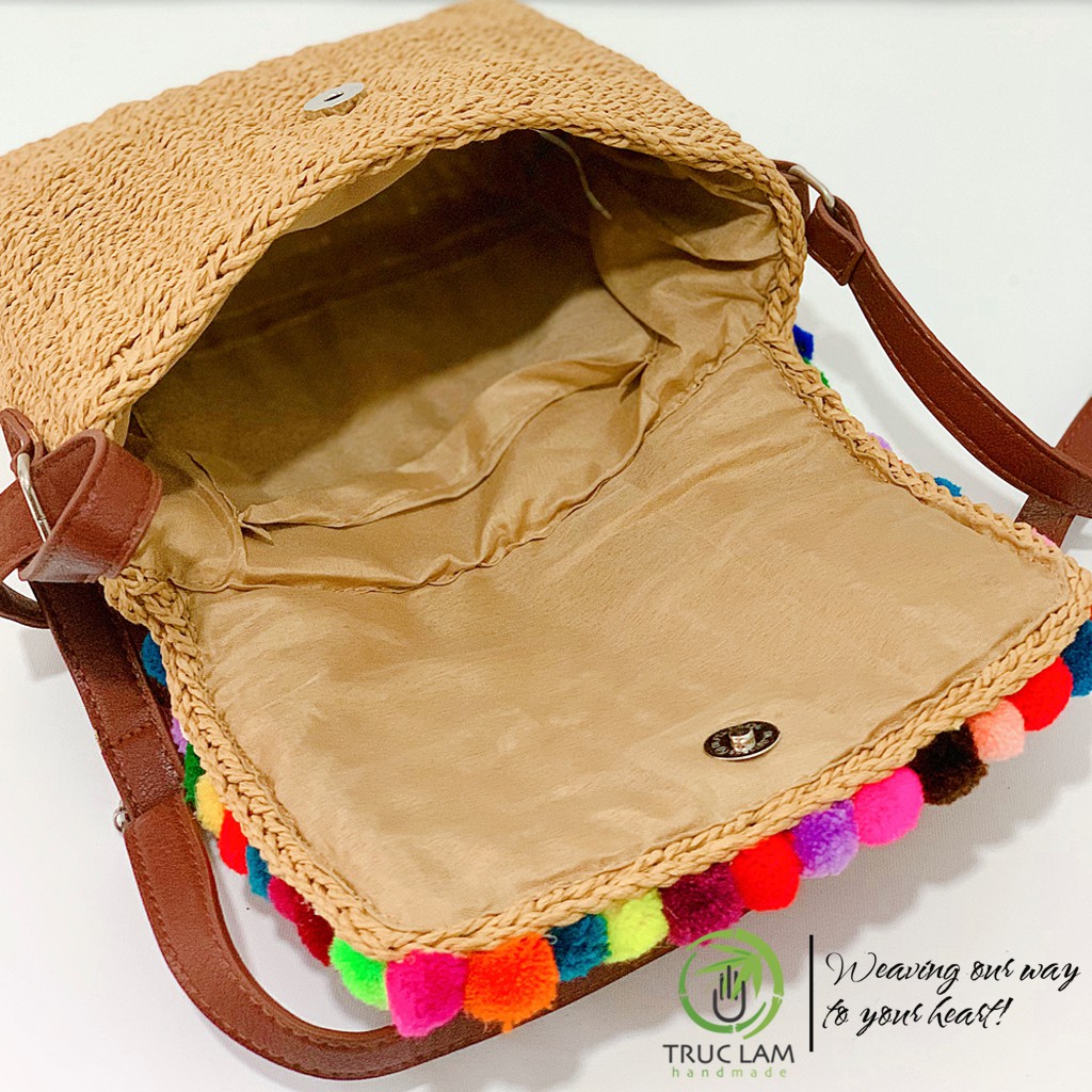 Túi Cói Đeo Chéo Thời Trang Nữ Quai Da Gắn Qủa Bông Nhiều Màu Sắc – Trúc Lâm Handmade