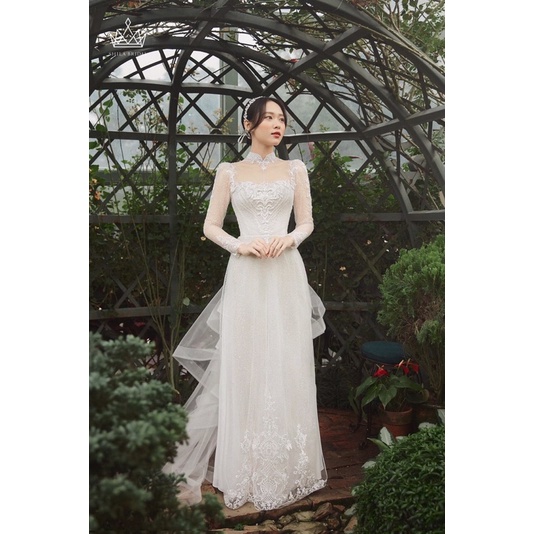 Đuôi cài váy cưới siêu sang