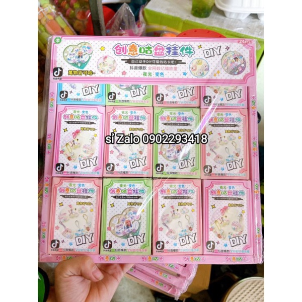 Hộp  24 Sticker Dán Trang Trí Làm Móc Khoá, Tự Tay Bé Thiết Kế Riêng