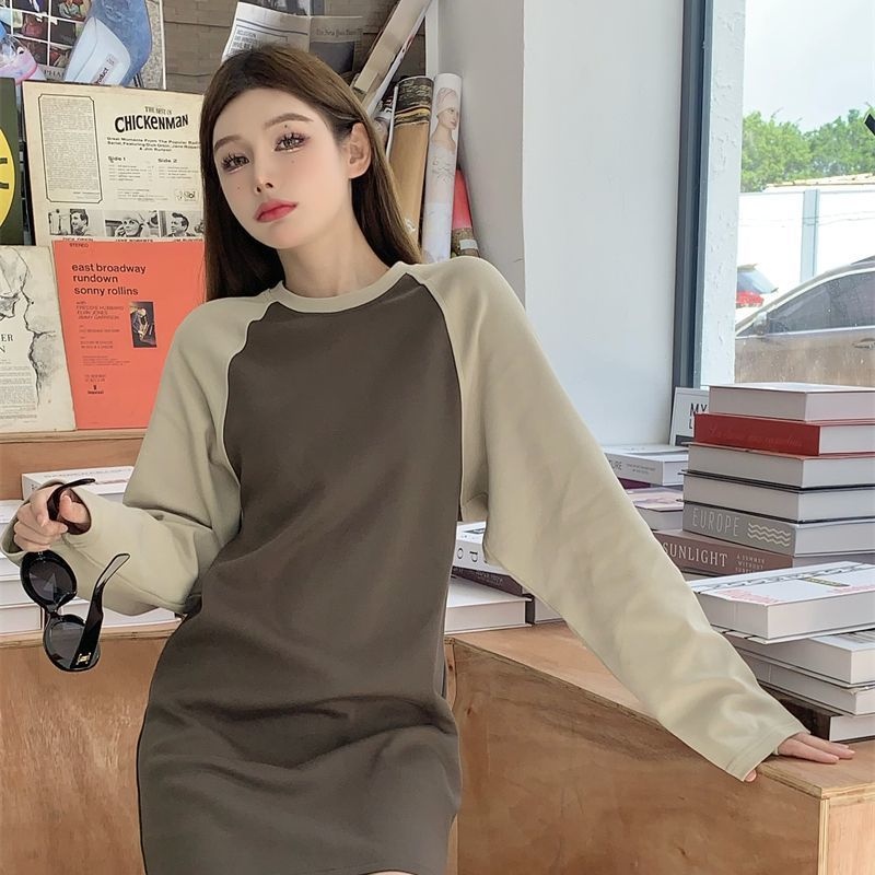 Đầm COZOKC dài tay cổ tròn dáng rộng phối màu tương phản thời trang