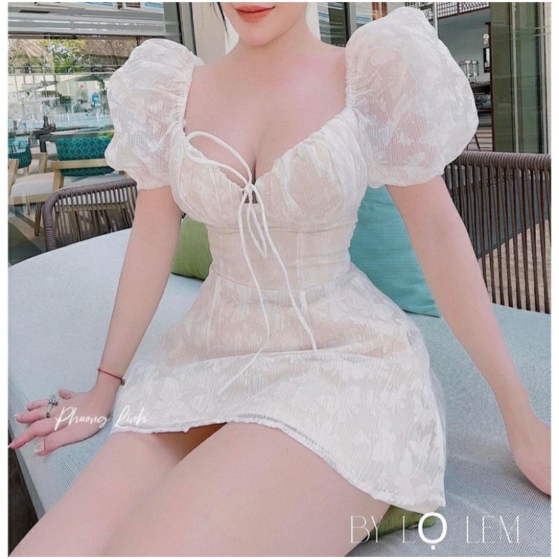 Váy ren tay phồng