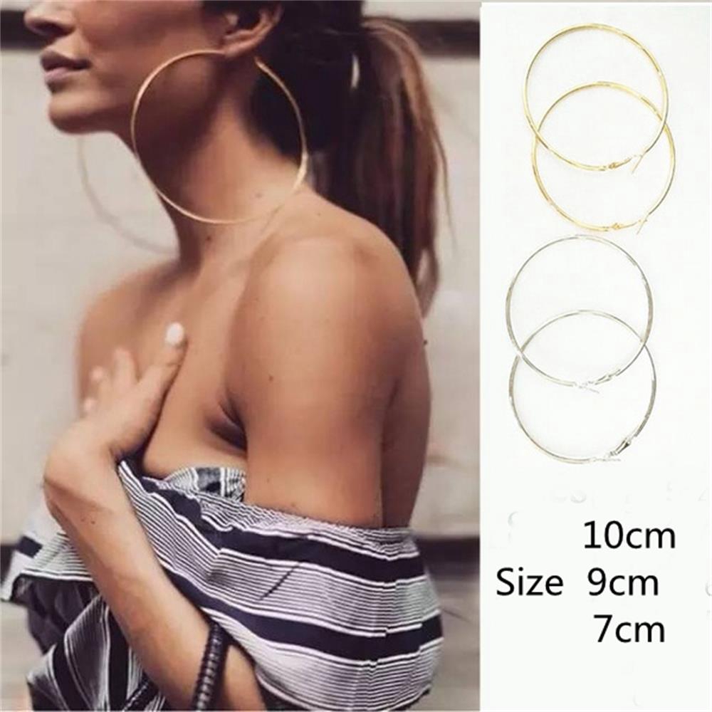 Khuyên tai tròn phong cách Punk