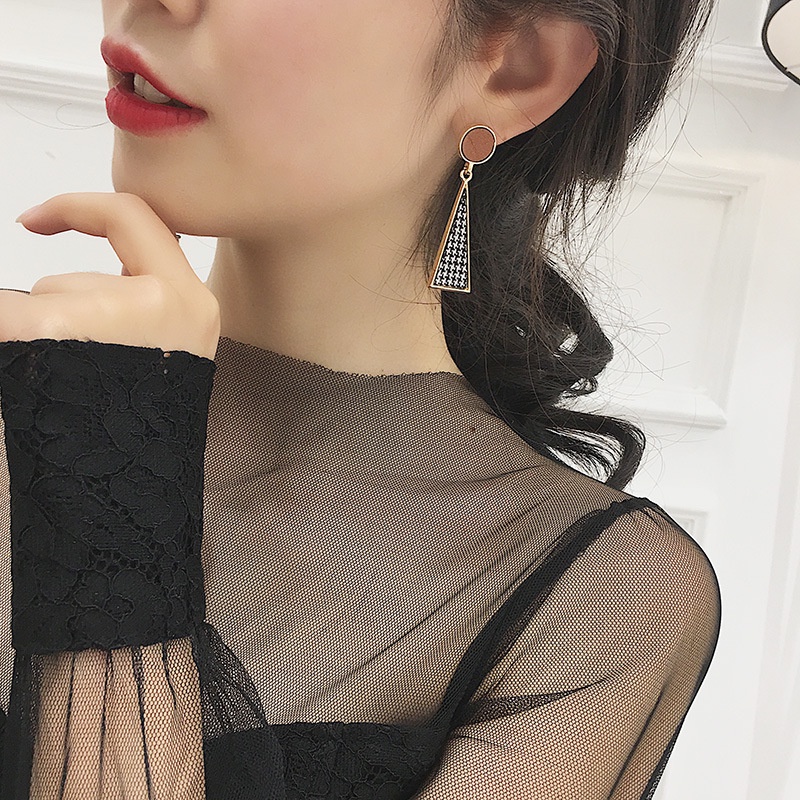 Khuyên Tai Kẹp Vành Đính Ngọc Trai Nhân Tạo Đơn Giản Cho Nữ