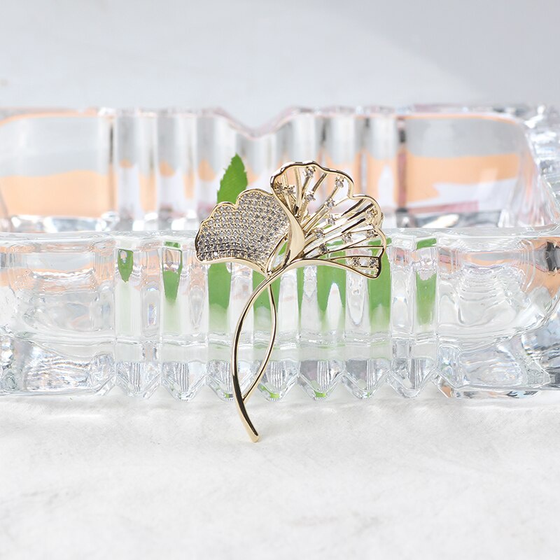 2022 Korean Exaggerated Elegant Pearl Butterfly Flower Brooch Pin Brooch Women Girls Fashion Clothes Decoration Jewelry Gifts