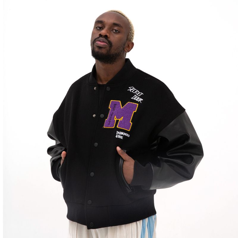 Áo khoác bóng chày thêu chữ M