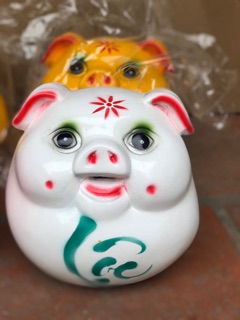 Lợn tiết kiệm bụng phệ