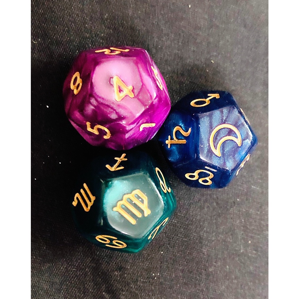 Set 3 viên xúc xắc nhựa tarot và chiêm tinh
