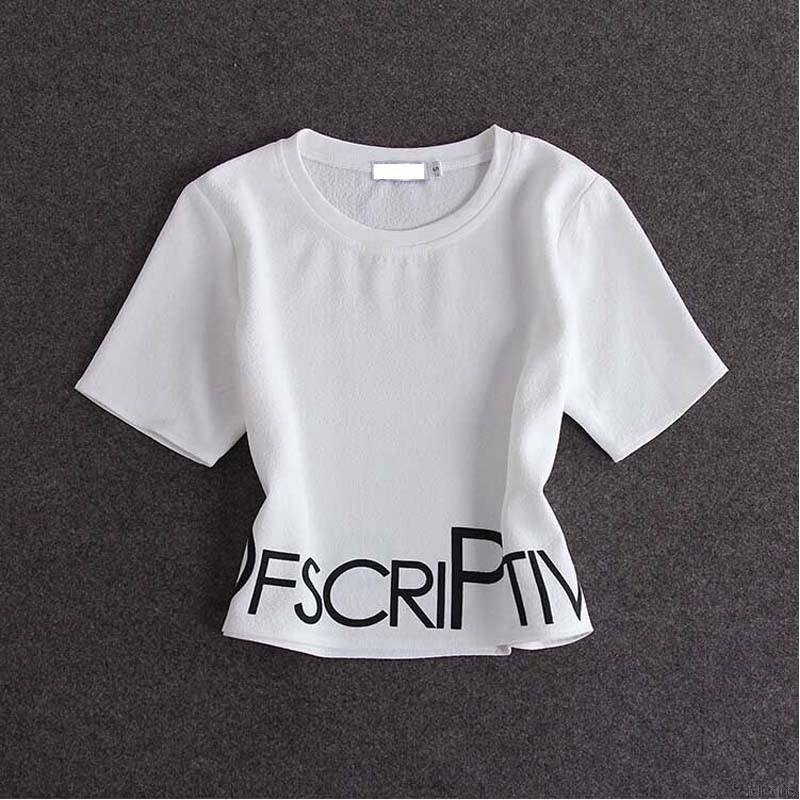 Quần dài kẻ sọc dọc và áo tay ngắn phối chữ thời trang cho nữ