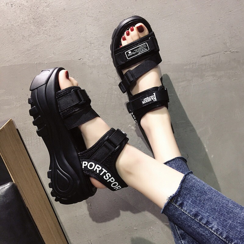 Sandal đế cao 5cm quai vải