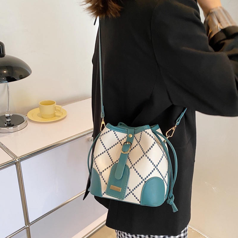 Túi đeo chéo vai IELGY họa tiết hình thoi phong cách phương tây dành cho nữ