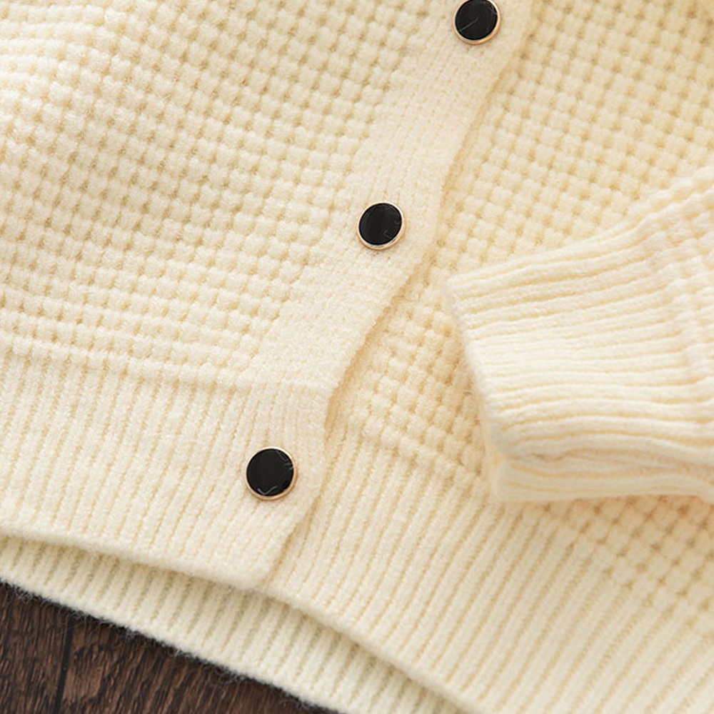 Bộ BEAR LEADER gồm áo khoác cardigan dệt kim đính ngọc trai và chân váy kiểu thu đông Hàn Quốc cho bé gái 2-6 tuổi