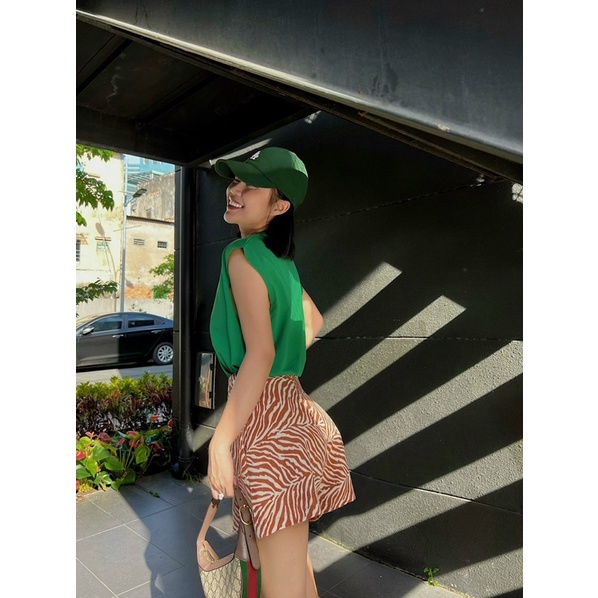 SET ÁO XANH TANKTOP + QUẦN SHORT HOẠ TIẾT SỌC VẰN (TH)