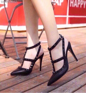 Giầy cao gót valentino