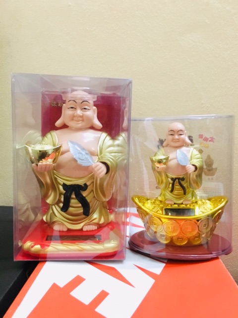 Tượng di lặc gật gù vẫy quạt thờ thần tài CỠ TO 20cm