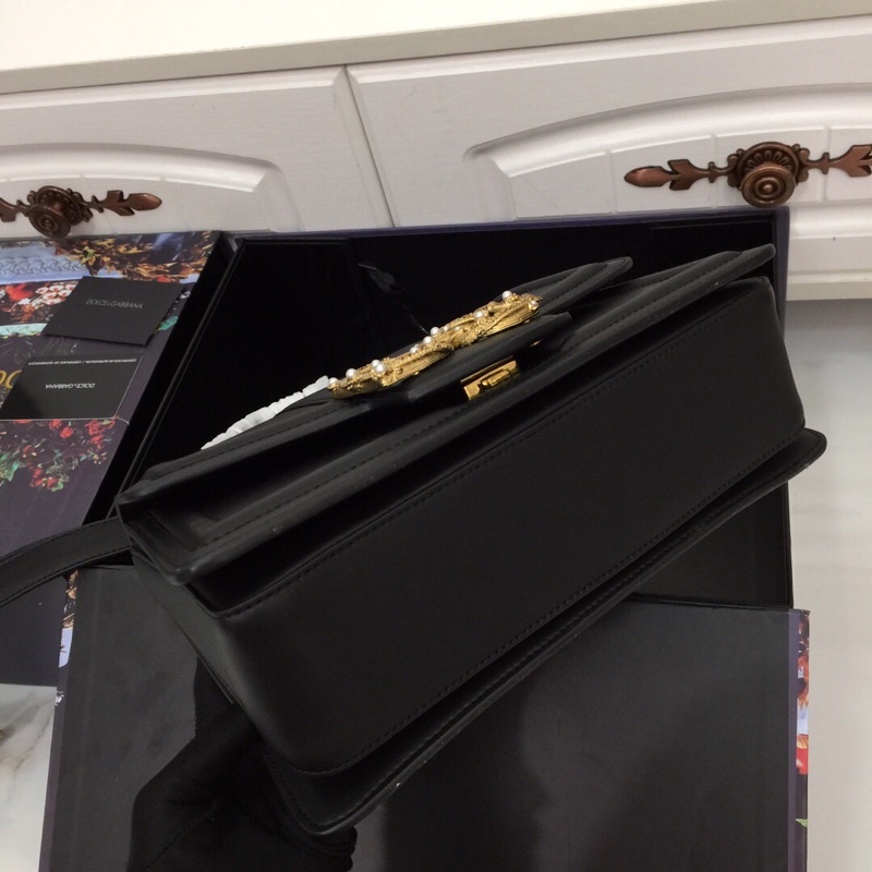 Túi xách/đeo chéo nữ thương hiệu Dolce & Gabbana da thật cao cấp hàng vip 1-1 mẫu mới có 4 màu