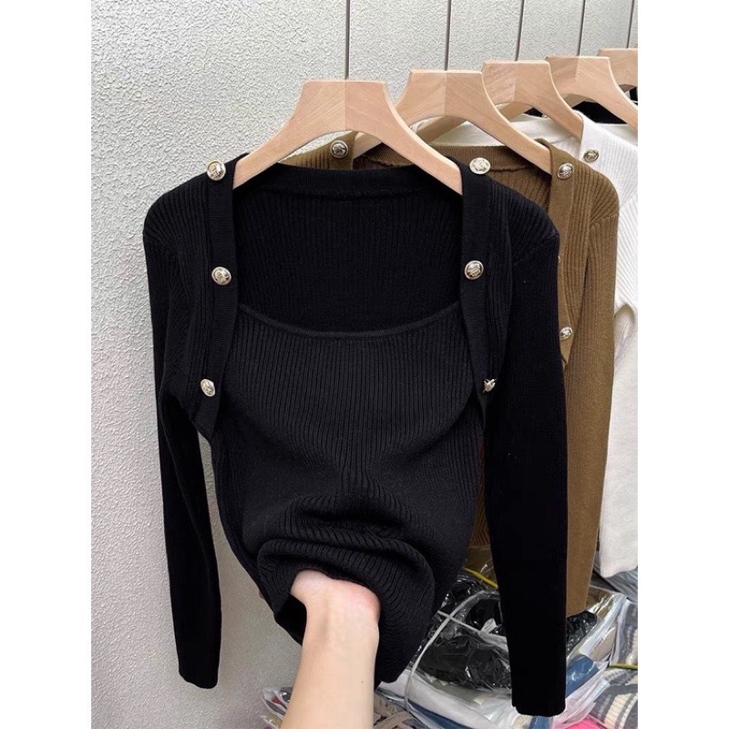 Áo len gân cổ vuông khuy đồng vạt bầu hàng QC hot (ảnh shop chụp)