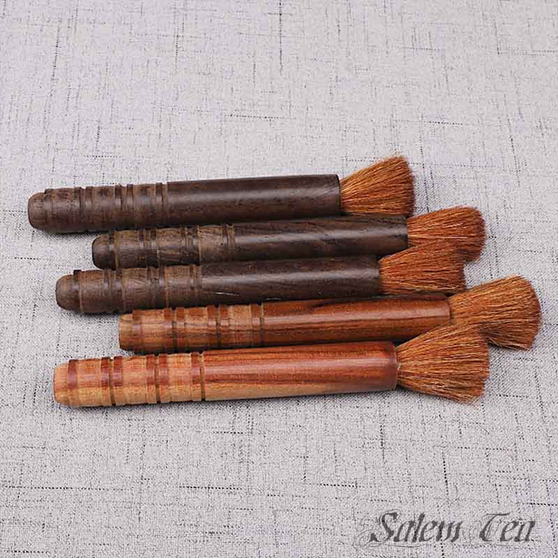 CHỔI QUÉT ẤM TRÀ CÁN GỖ LÔNG TỰ NHIÊN