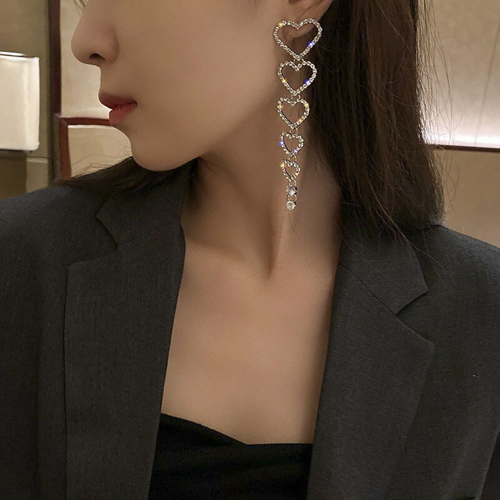Hoa Tai Dáng Dài Mặt Hình Trái Tim Đính Đá Lấp Lánh