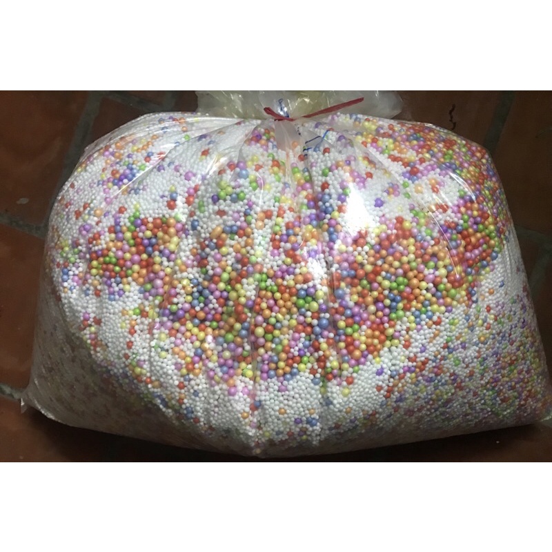 0.5 kg hạt xốp mix màu bỏ hộp quà,làm smile,trang trí,xốp màu cực nhiều