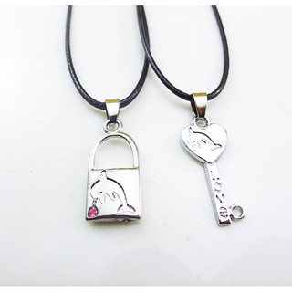 Dây chuyền cặp đôi. giá 45k 1 cặp bao gồm 2 dây và 2 mặt. thích hợp đeo hàng ngày cho các cặp tình nhân