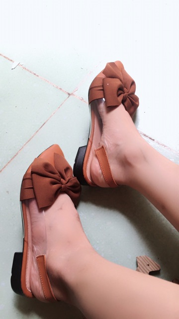 Sục nơ quai hậu cực dễ thương Kèm Clip và ảnh thật