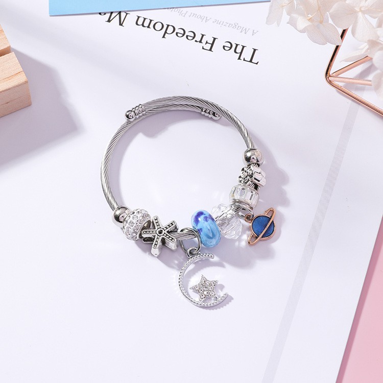  XiaoboACC Vòng Đeo Tay Đính Hạt Họa Tiết Mặt Trăng / Ngôi Sao Phong Cách Hàn Quốc | BigBuy360 - bigbuy360.vn