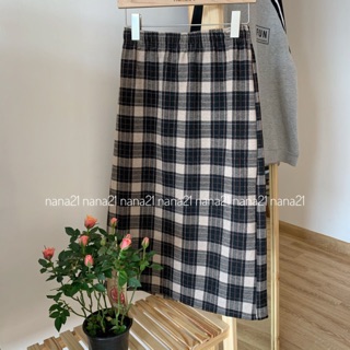 Chân váy kẻ caro bút chì