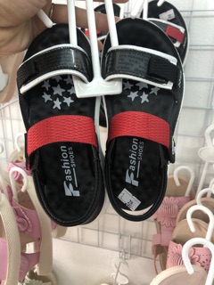 Sandal bé trai