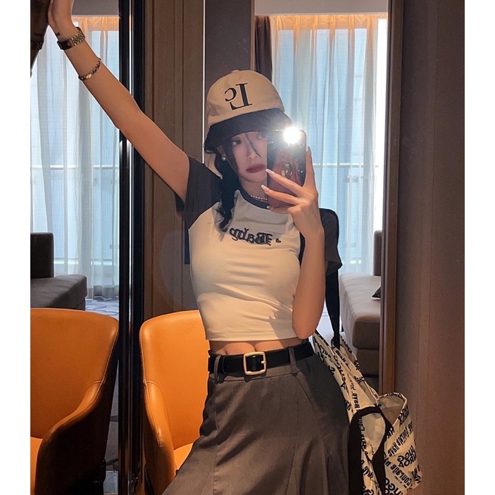 Áo Thun Raglan Croptop Tay Ngắn Cổ Tròn Dáng Ôm Thêu Chữ Baby Luviecloset